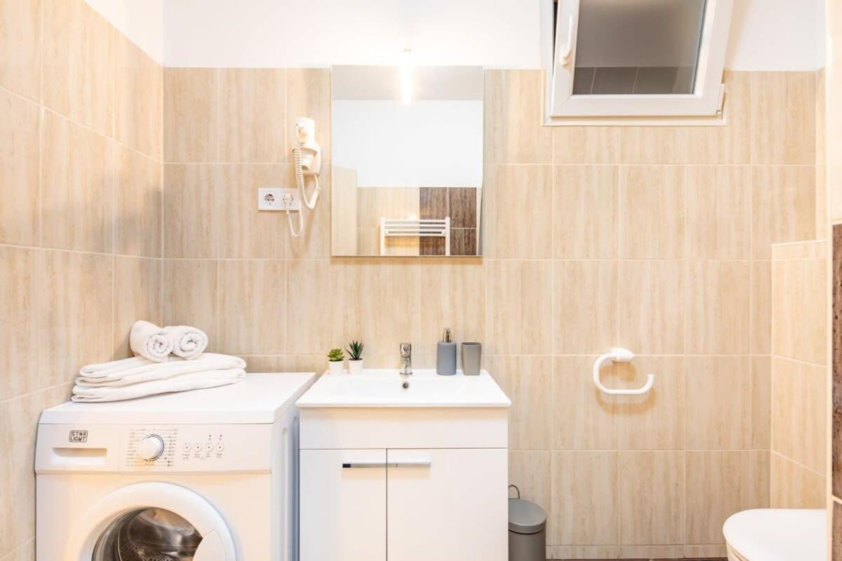 Apartment At Good Location