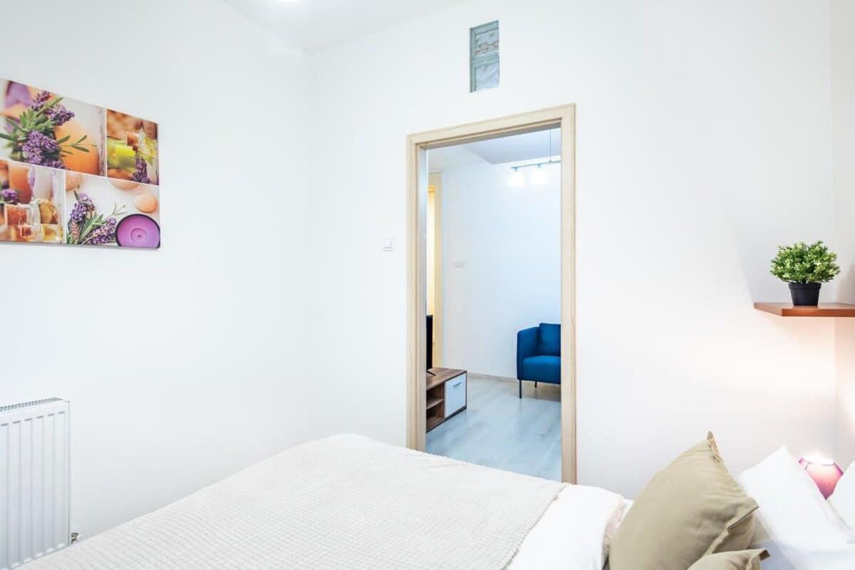 At Good Location Apartment *