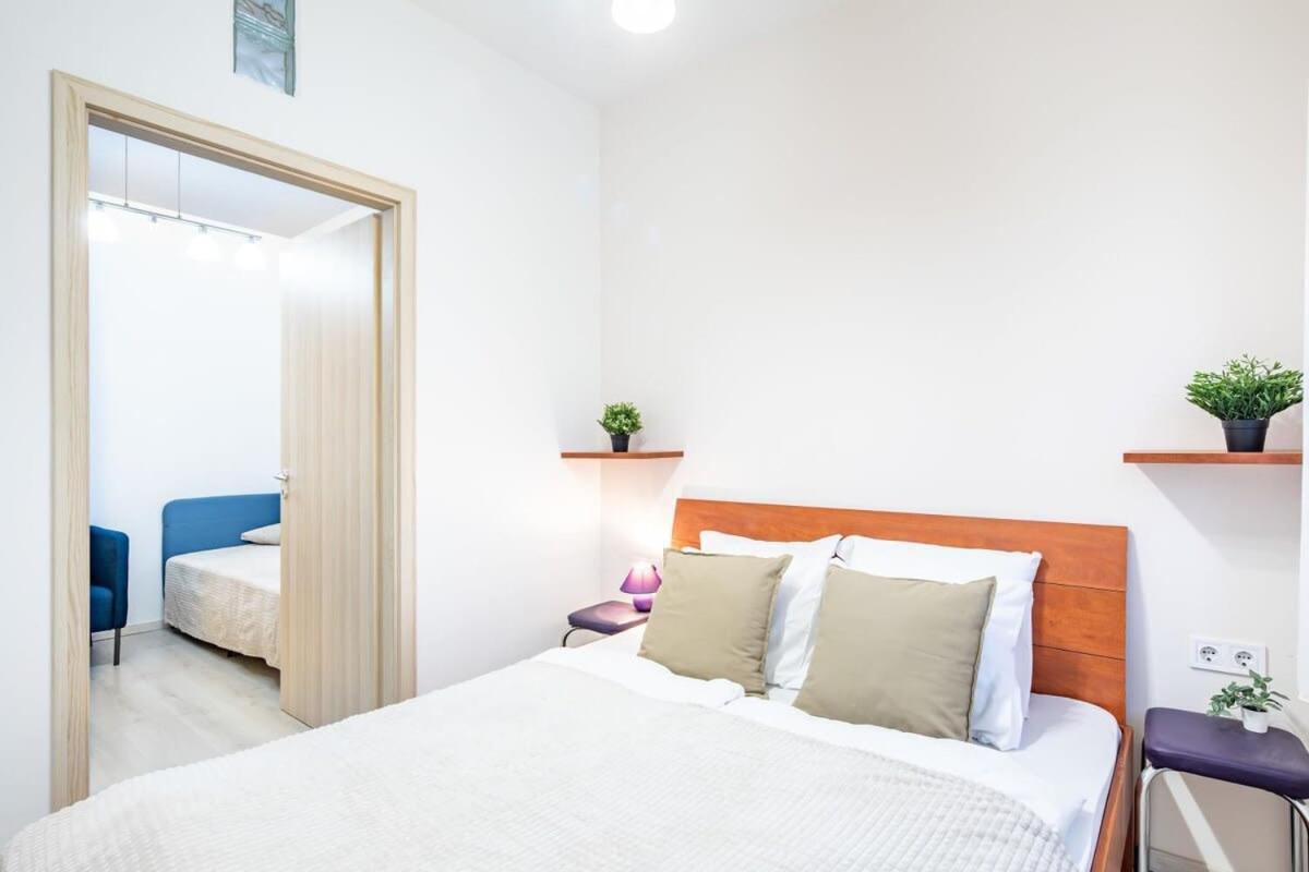 At Good Location Apartment *